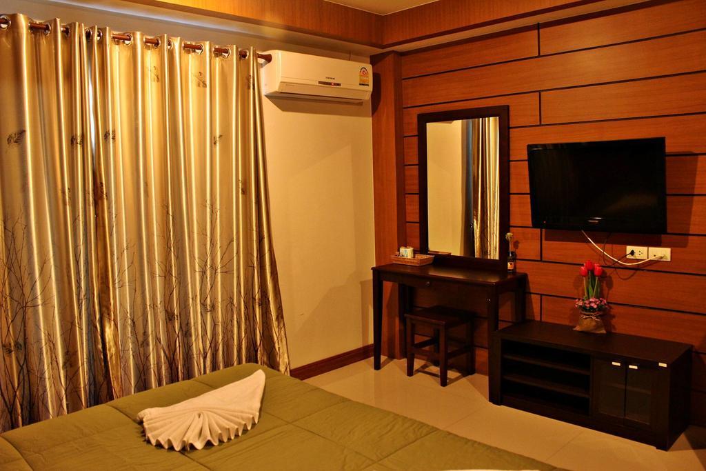 The Day Hotel Chonburi Zimmer foto