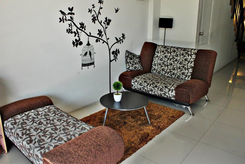 The Day Hotel Chonburi Zimmer foto