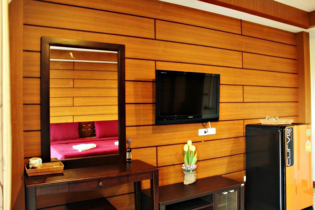 The Day Hotel Chonburi Zimmer foto