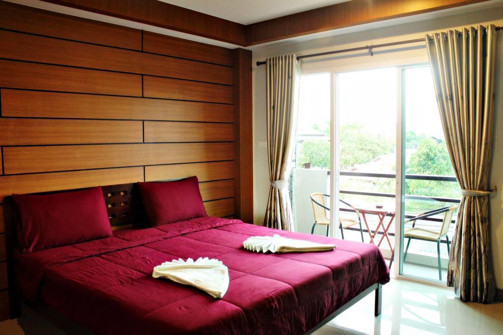 The Day Hotel Chonburi Zimmer foto