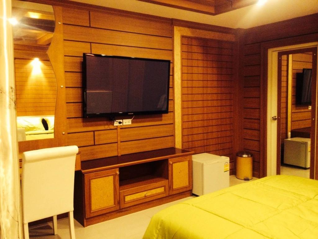 The Day Hotel Chonburi Zimmer foto