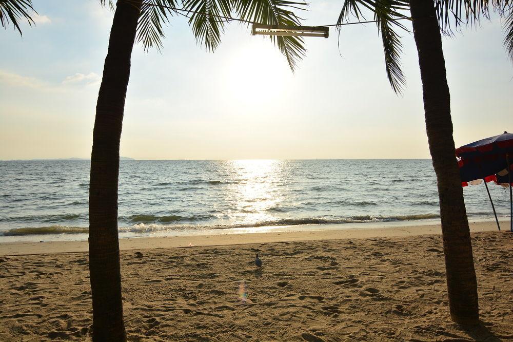 The Day Hotel Chonburi Exterior foto