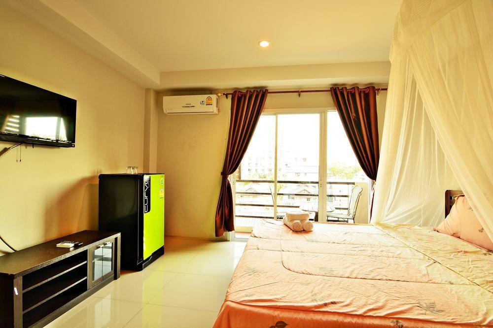 The Day Hotel Chonburi Exterior foto