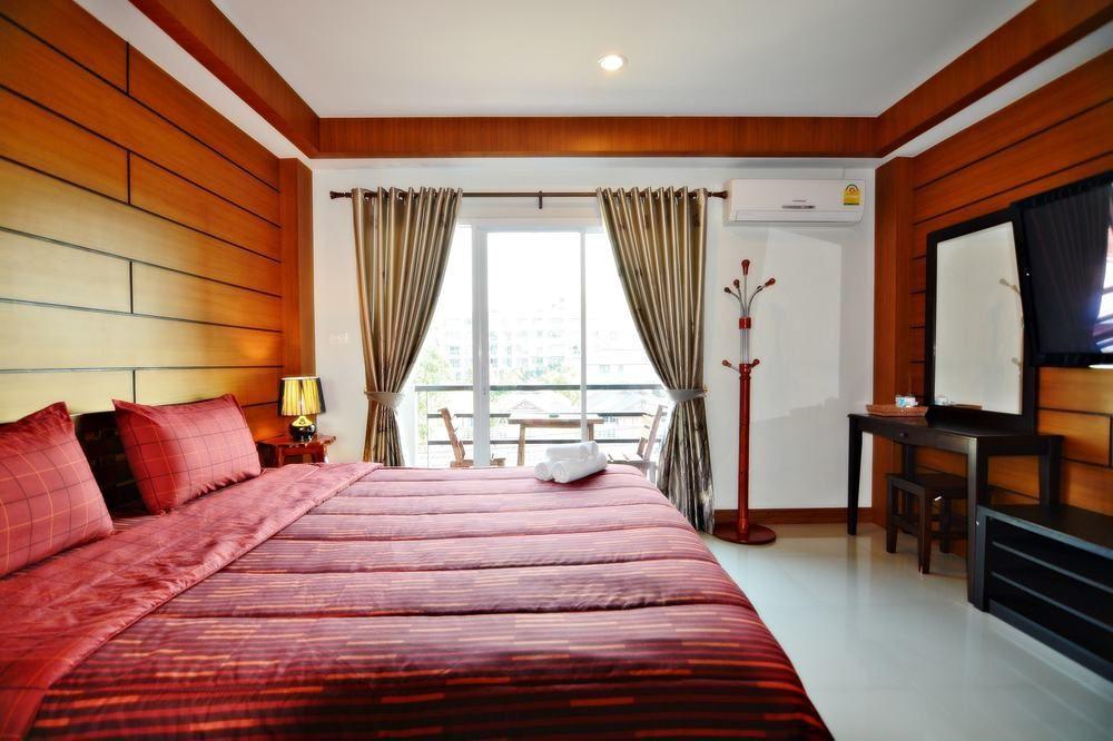 The Day Hotel Chonburi Exterior foto