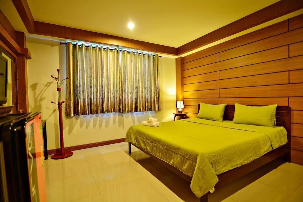 The Day Hotel Chonburi Exterior foto