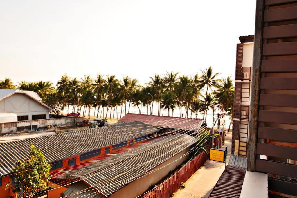 The Day Hotel Chonburi Exterior foto